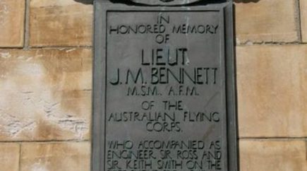 Melbourne – Lieutenant James Bennett monument