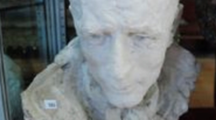John Dowie bust of Ross Smith