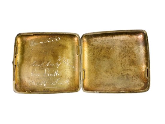 cigarette case open 