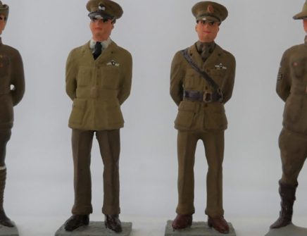 Vickers Vimy crew lead figures