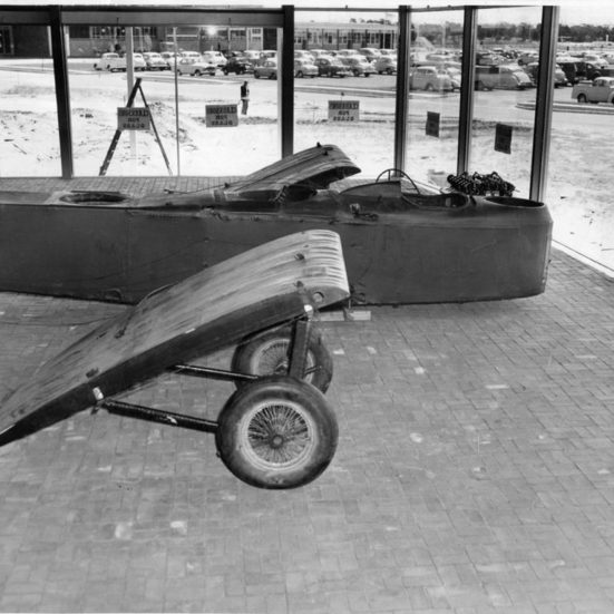 Vimy being built