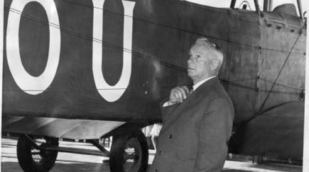 Vickers Vimy memorial hangar officially opens 1958